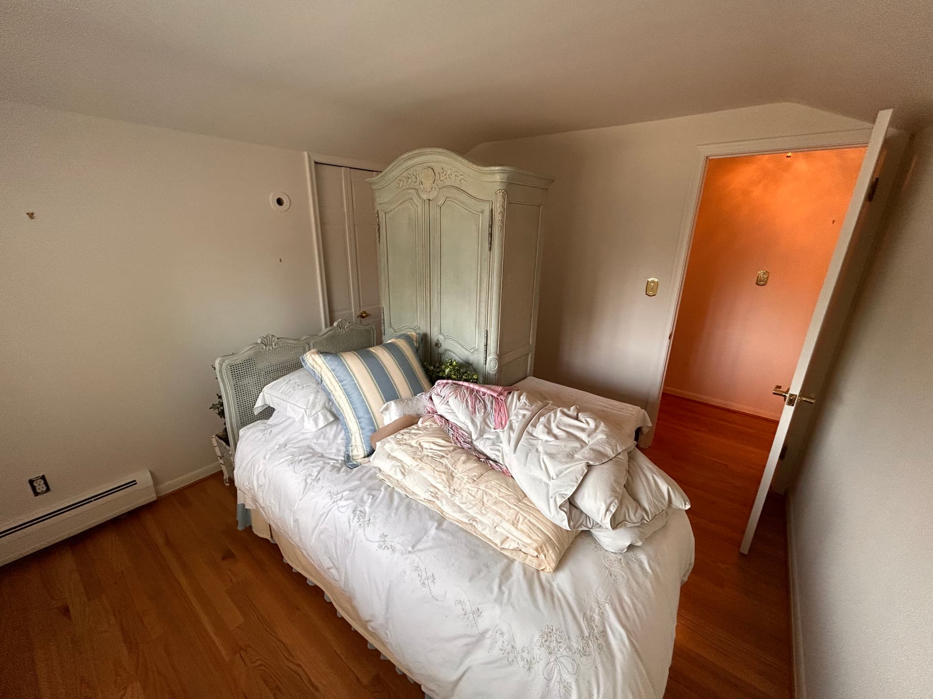 Gallery photos for Whole-Home Residential Repaint Completed in Grosse Pointe Woods: Image #6