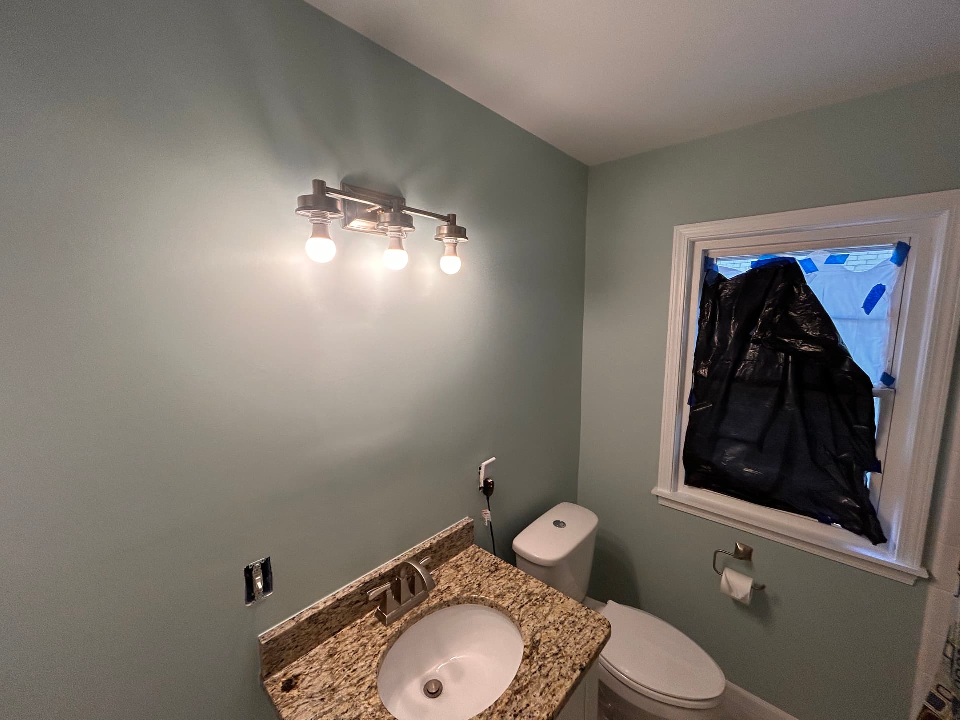 Gallery photos for Bathroom Repaint in Grosse Pointe Woods Using Benjamin Moore Aura: Image #3