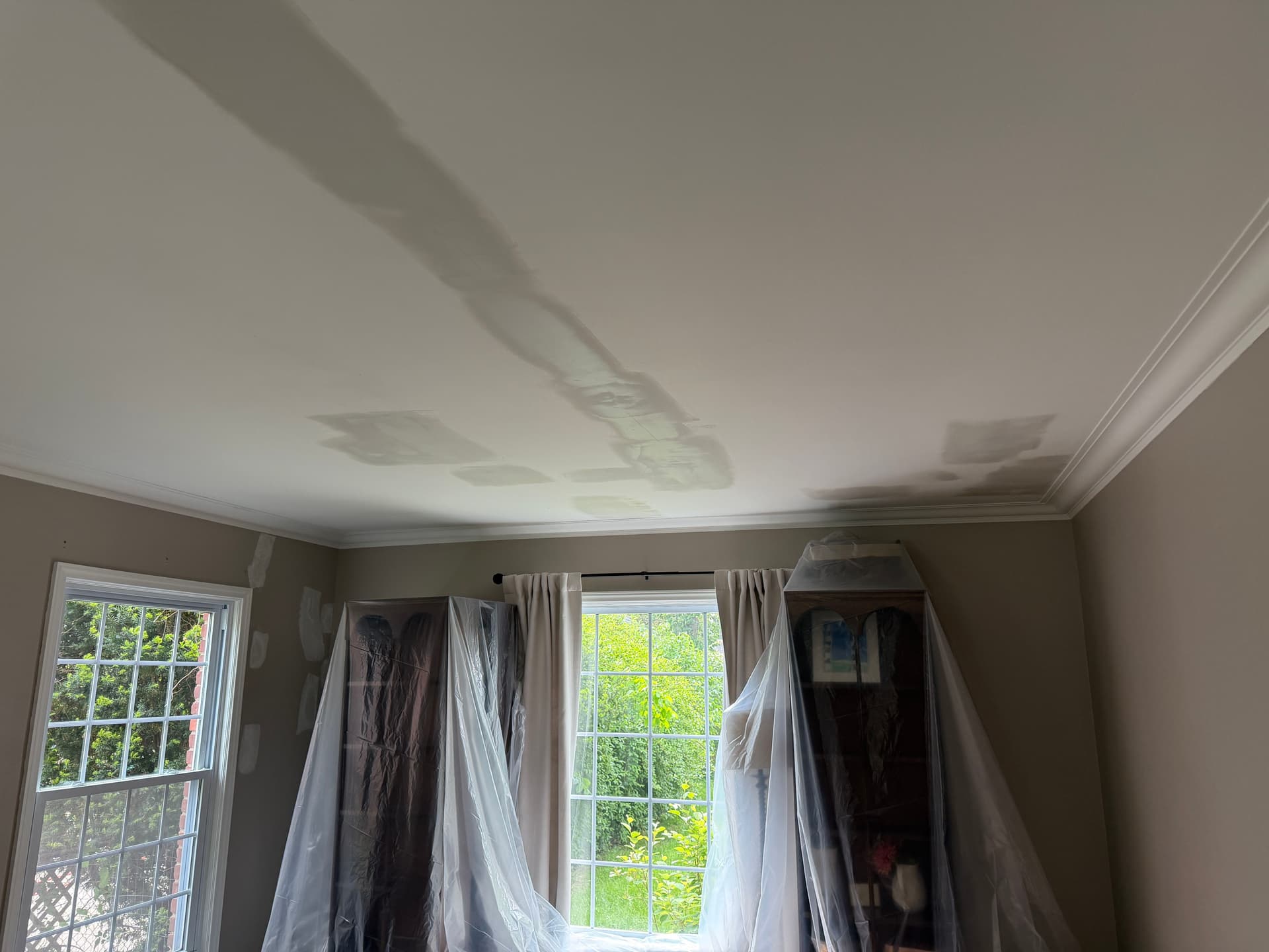 Gallery photos for Plaster Repairs and Fresh Paint in a Grosse Pointe Park Living Room: Image #2