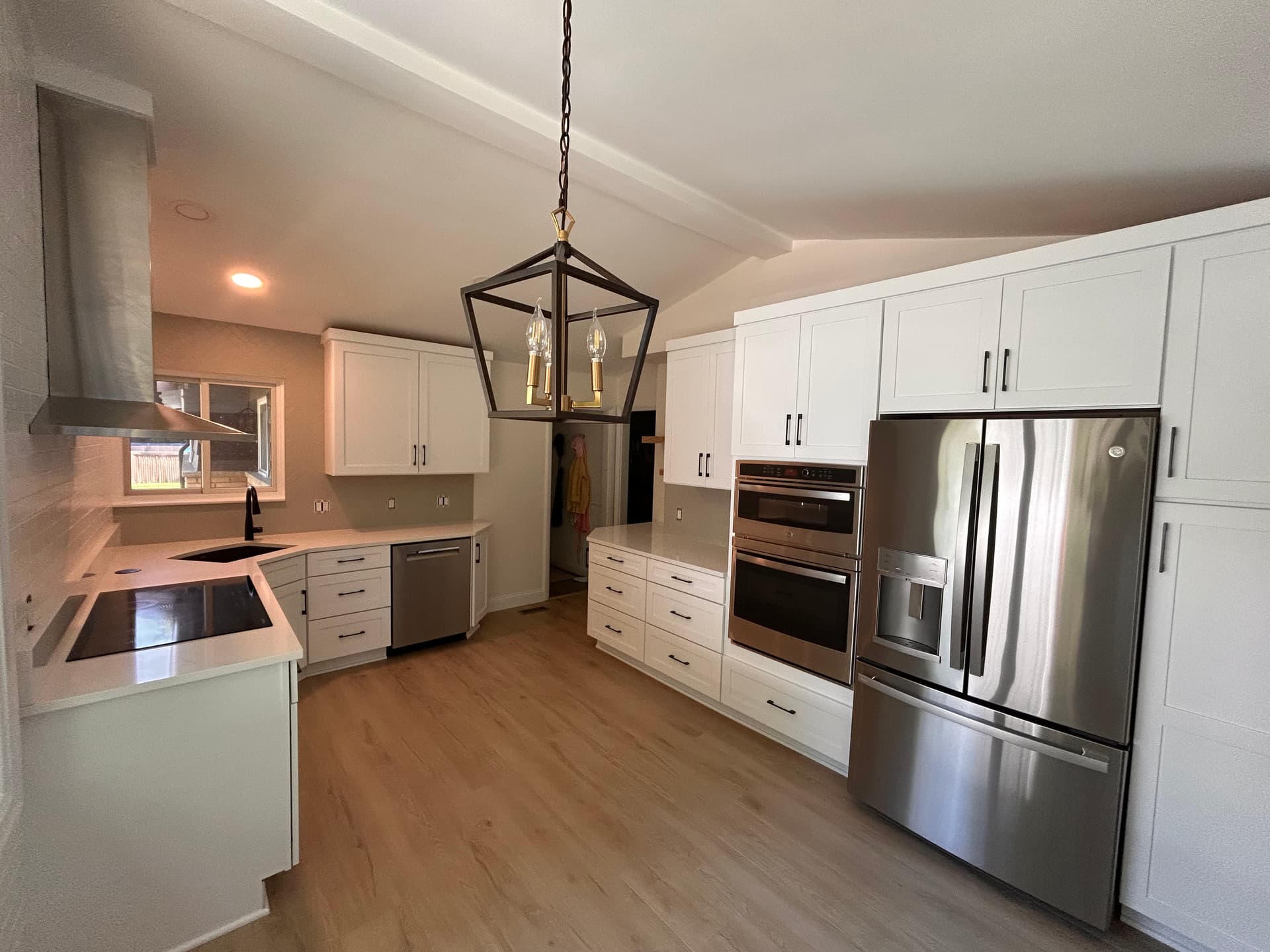 Beverly Hills Kitchen Gets a Crisp, Clean Upgrade image
