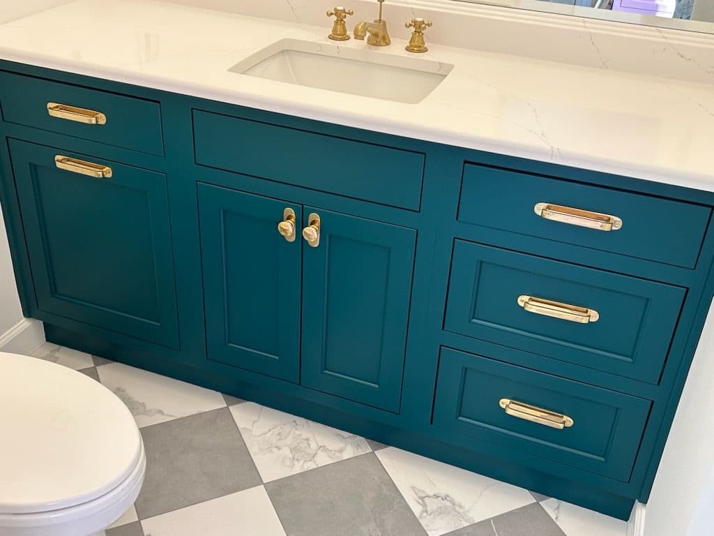 Gallery photos for Cabinet Resurfacing Brings Modern Touch to Grosse Pointe Shores: Image #2