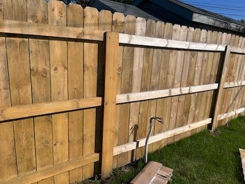 Expert Privacy Fence Staining in New Baltimore