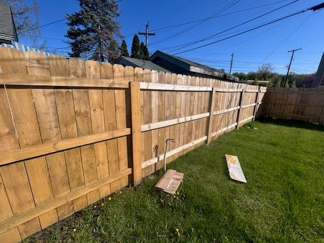 Expert Privacy Fence Staining in New Baltimore