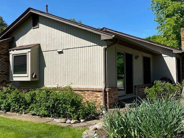 Gallery photos for Fresh Exterior Transformation with Benjamin Moore: Image #1