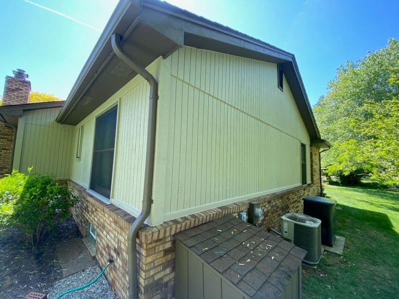 Gallery photos for Fresh Exterior Transformation with Benjamin Moore: Image #2