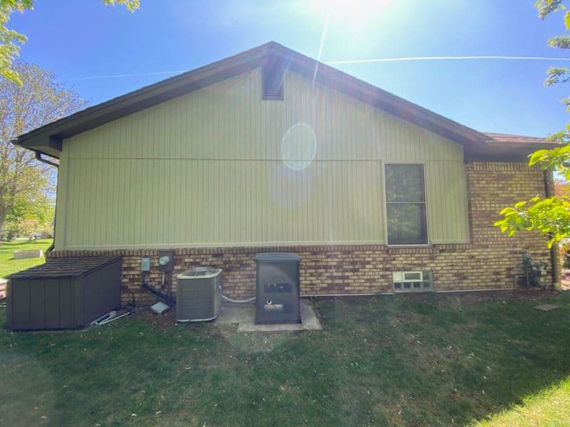 Gallery photos for Fresh Exterior Transformation with Benjamin Moore: Image #3