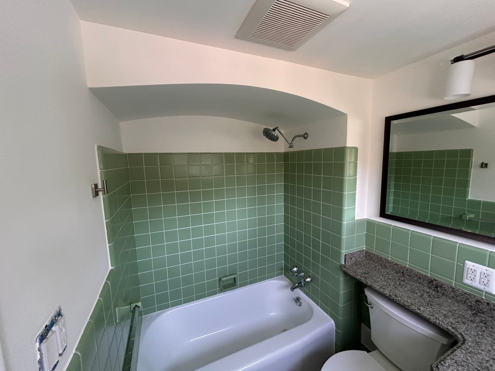 Gallery photos for Bathroom Paint Refresh in Grosse Pointe Farms: Image #1